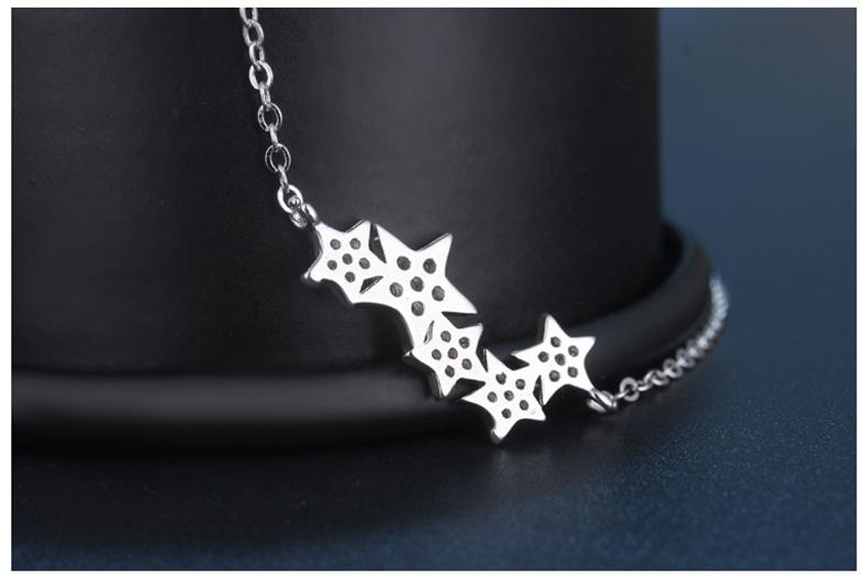 StarGleam Necklace - Stijlvolle Zilveren Sterrenketting
