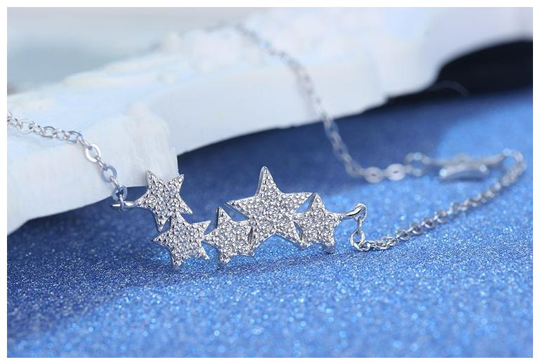 StarGleam Necklace - Stijlvolle Zilveren Sterrenketting
