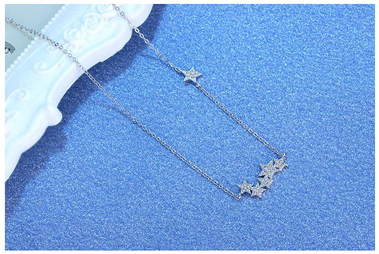 StarGleam Necklace - Stijlvolle Zilveren Sterrenketting