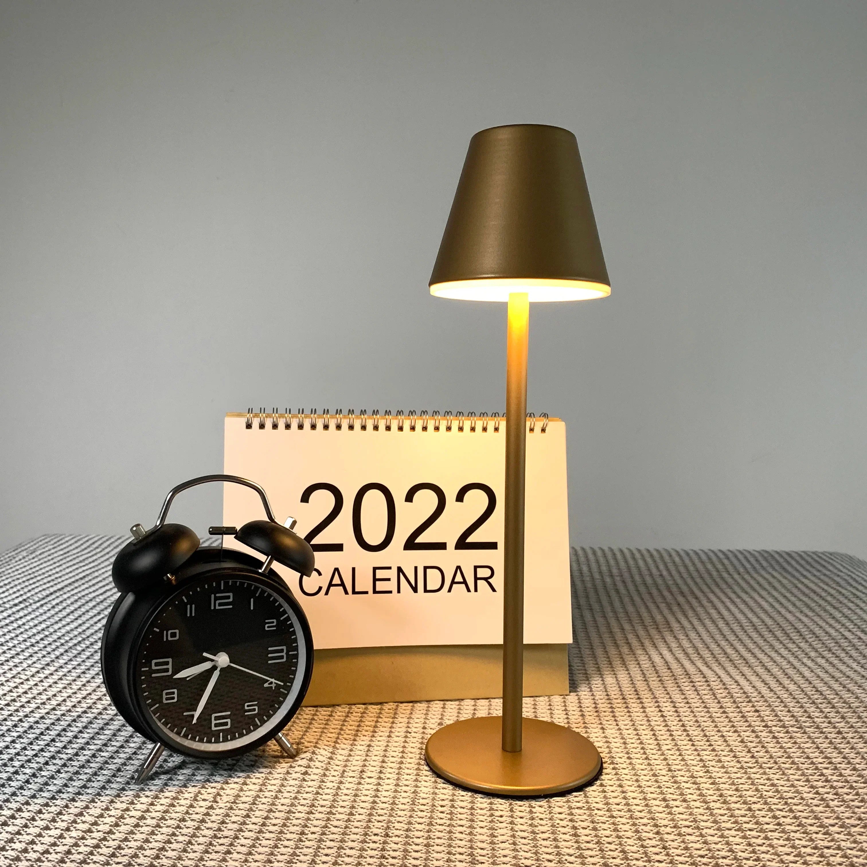 LumiFree Draadloze Bureaulamp - Modern, Oplaadbaar & Flexibel