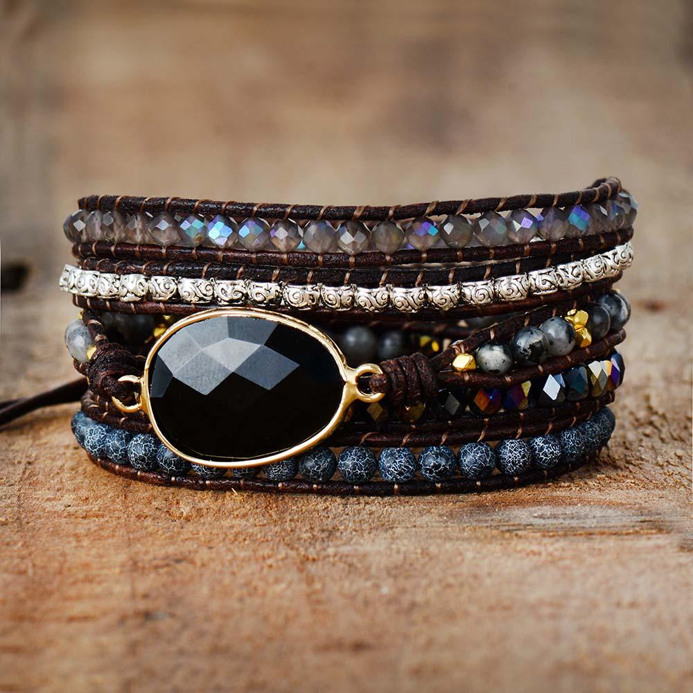 Lunara - Stijlvolle Onyx Maanarmband met Bescherming