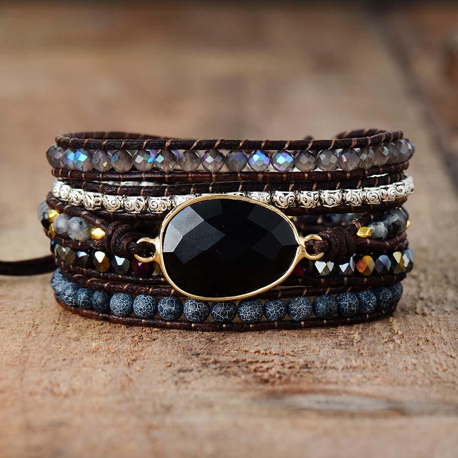 Lunara - Stijlvolle Onyx Maanarmband met Bescherming