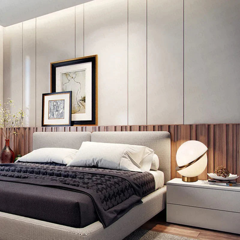 Scandinavische SnowGlobe Lamp – Elegante Witte Bolvorm