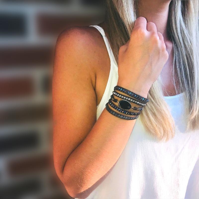 Lunara - Stijlvolle Onyx Maanarmband met Bescherming