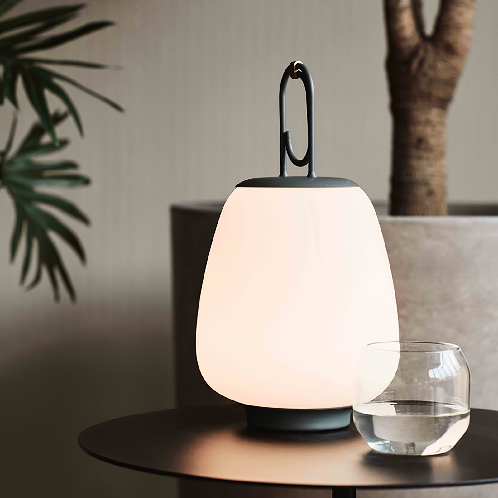 VintageGlow Lantern - Draadloze Tafellamp met Luxe Design
