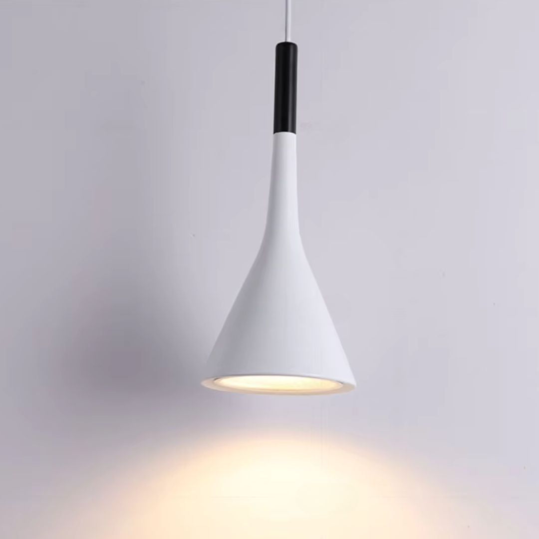 OrchidGlow Wall Lamp – Scandinavisch Design voor Elegante Verlichting