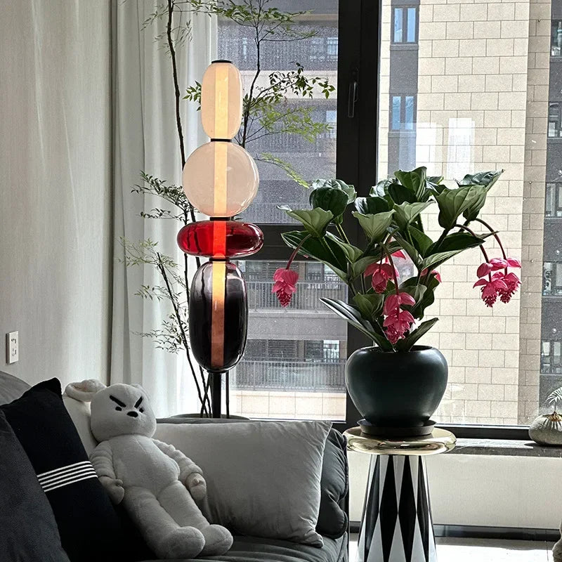ChromaLuxe - Designer Vloerlamp met Kleuraccenten voor een Sprankelende Sfeer