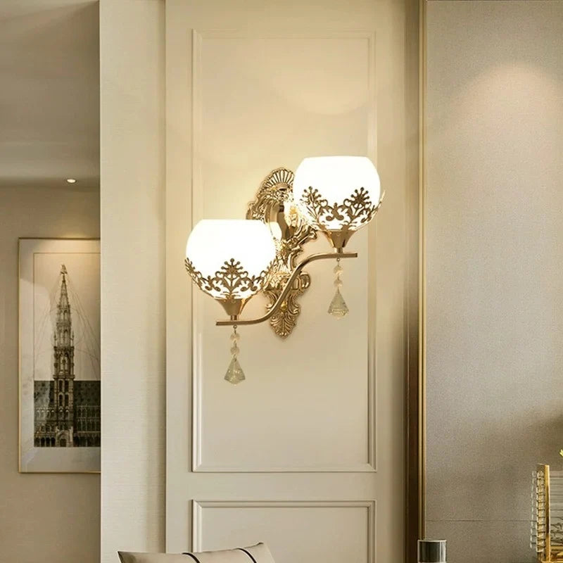 CrystalLuxe – Gouden LED Wandlamp voor Sfeervolle Verlichting