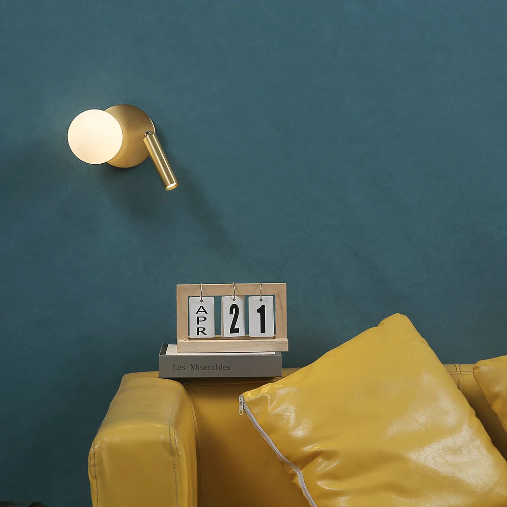 NordicLux - Rotating Glas LED Wandlamp voor Slaapkamer