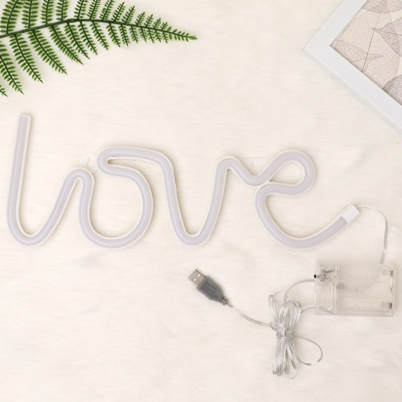 LoveGlow Neon Letters - Romantische Verlichting voor Jouw Interieur