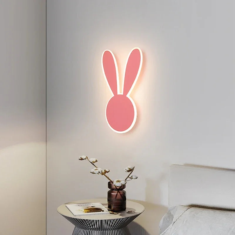 PinkRabbit - Speelse LED Wandlamp voor Kinderkamer