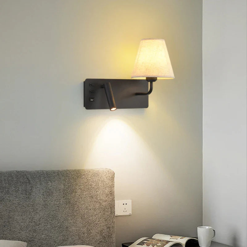 LuminoWall - Minimalistische USB Wandlamp met Leesspot