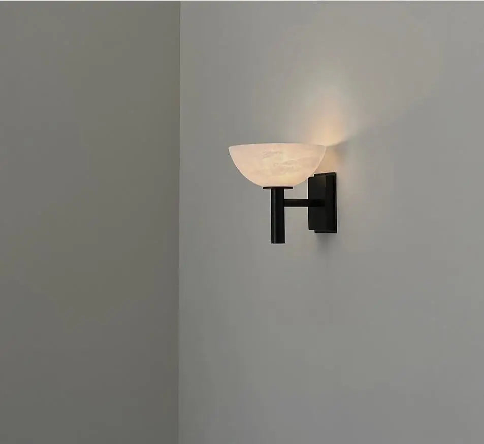 MarbleLuxe – Elegante Antieke Marmeren Wandlamp