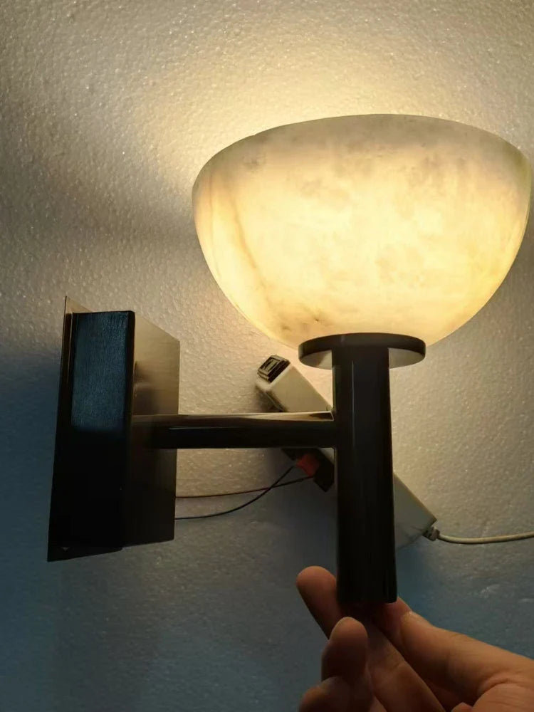 MarbleLuxe – Elegante Antieke Marmeren Wandlamp