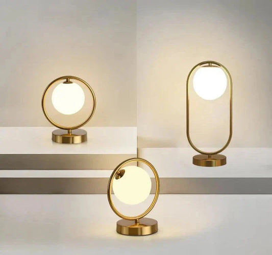 LuxeAura - Elegante Tafellamp met Ringontwerp voor Elk Interieur