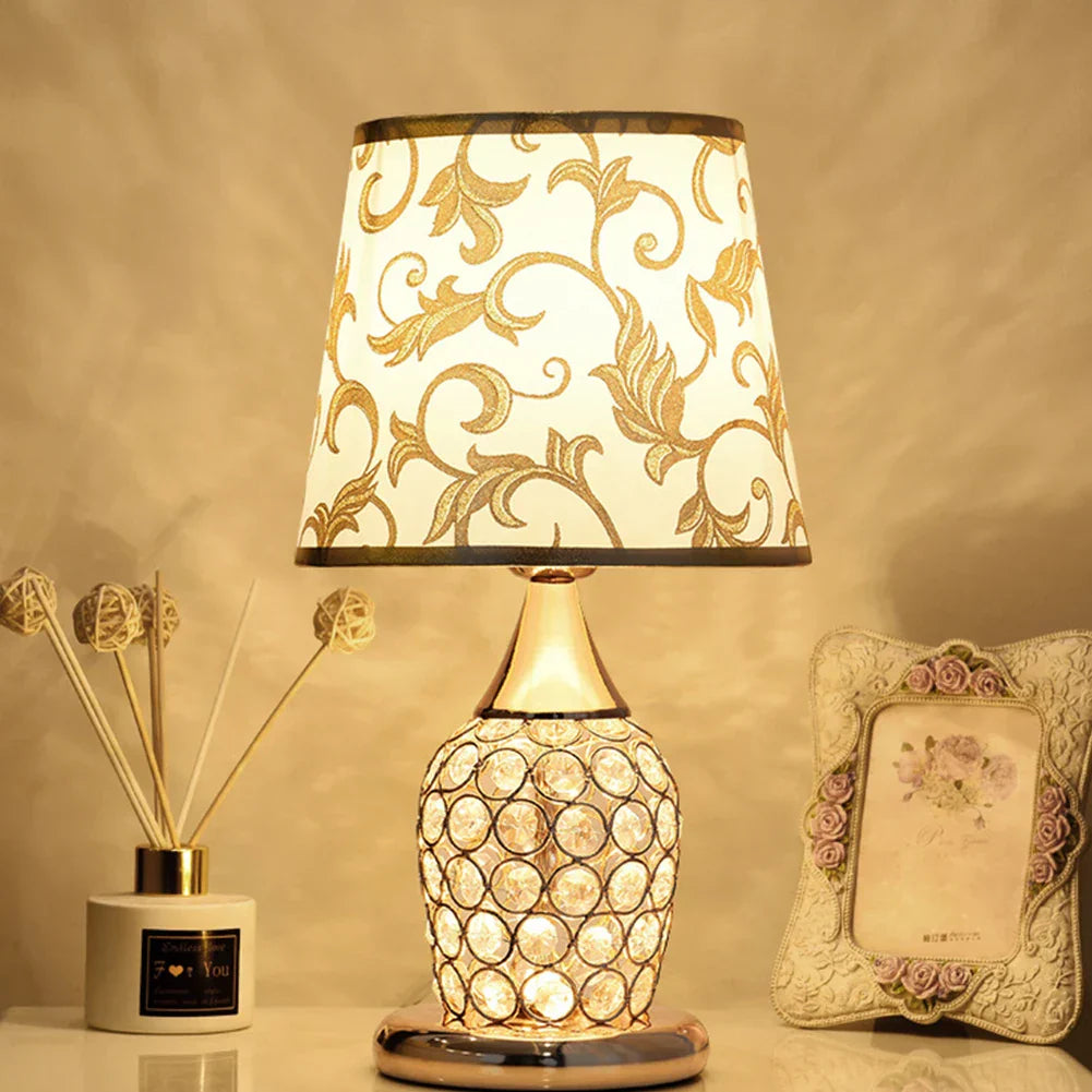 KristalGlow – Elegante Tafellamp voor Romantische Sferen