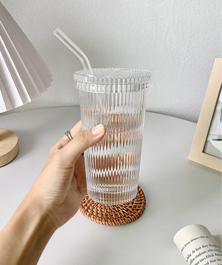 ChicSip Glass – Modern Drinkglas met Stijlvol Ontwerp