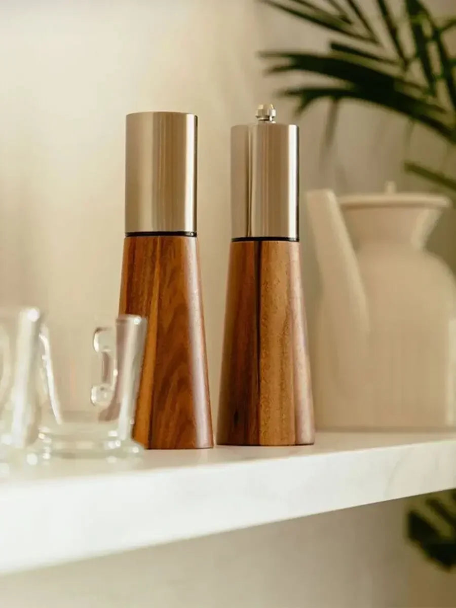 Sakura Spice - Elegante Pepermolen van Acaciahout