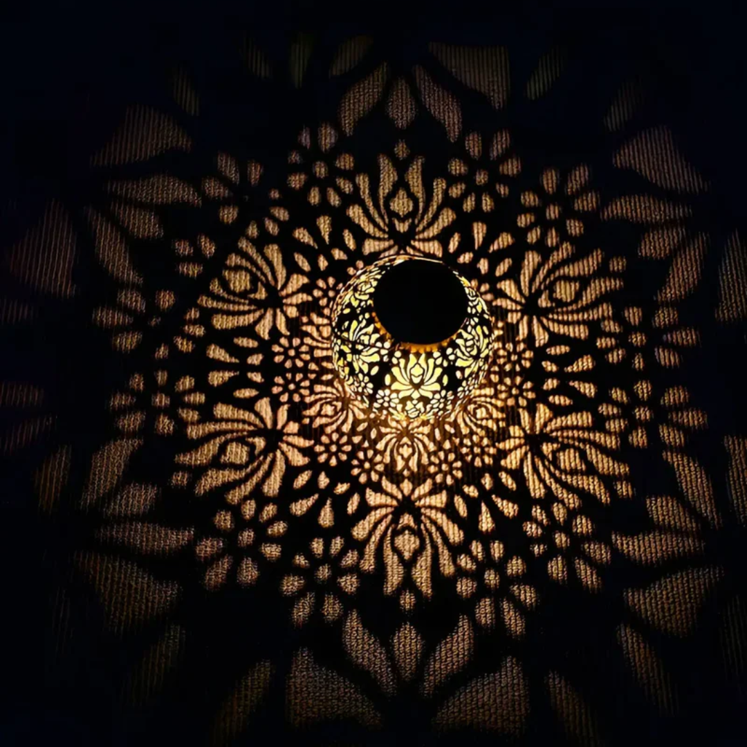 RadiantGlow – Waterdichte LED Tuinlamp met Solar