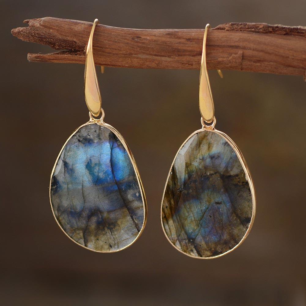 Labradorite Dream Earrings – Elegant Lunaris Sieraden