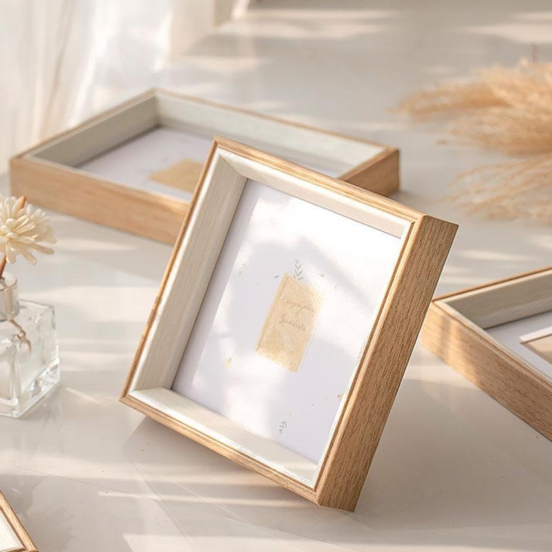 ElegantFrame – Luxe Fotolijst met Gouden Rand