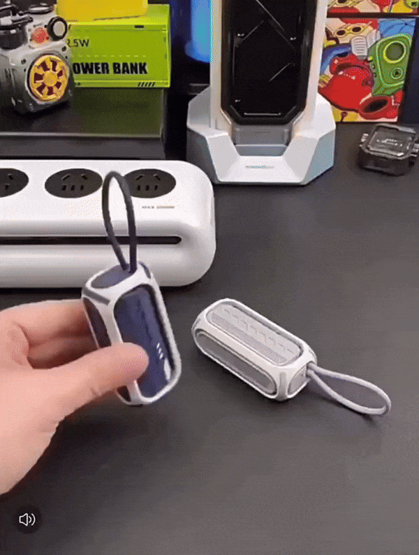 CompactCharge – Stijlvolle Draagbare Powerbank voor Reizen