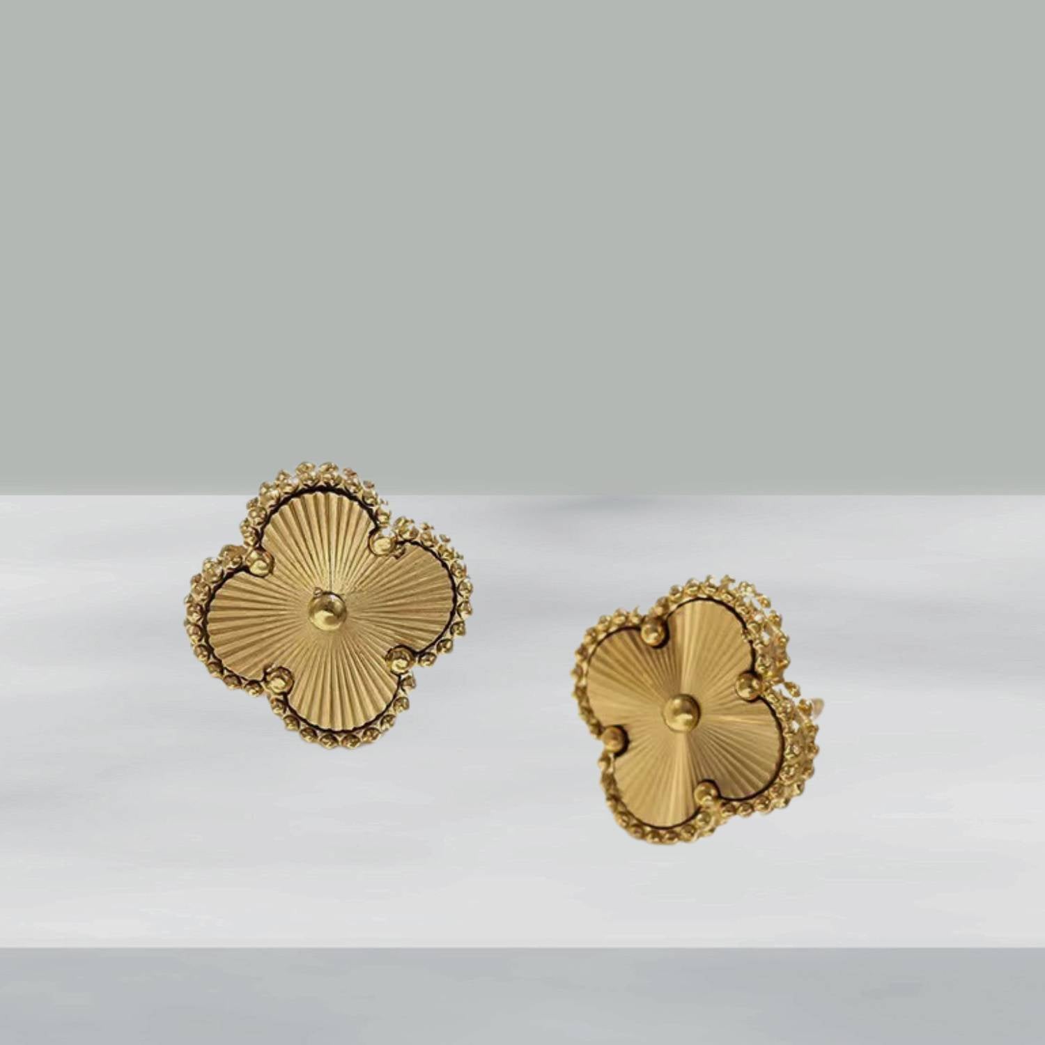 GoldenClove Jewelry Set - Elegante Klaver Ketting, Armband & Oorbellen