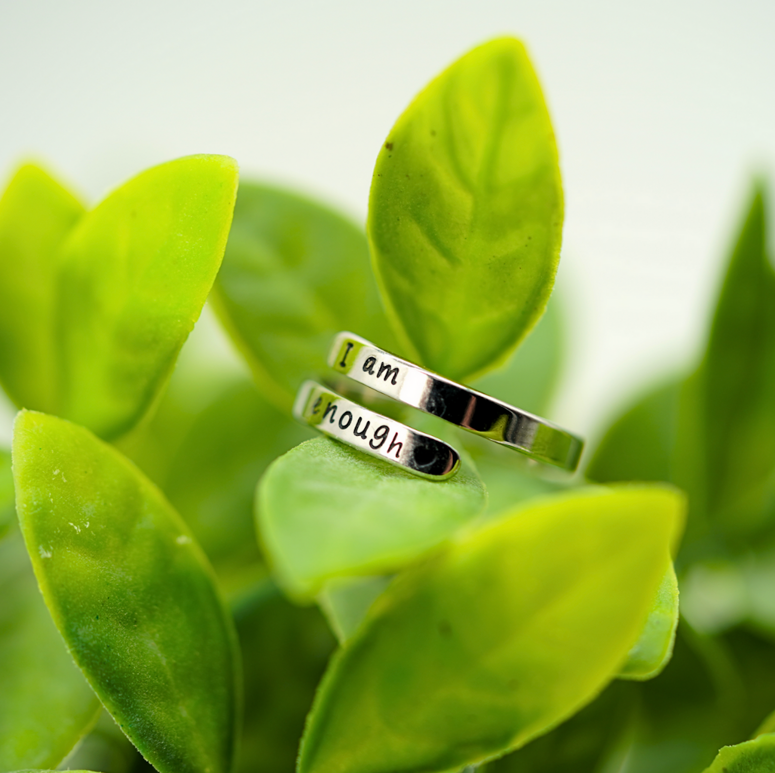 I Am Enough Ring – Elegante Sieraad voor Zelfliefde