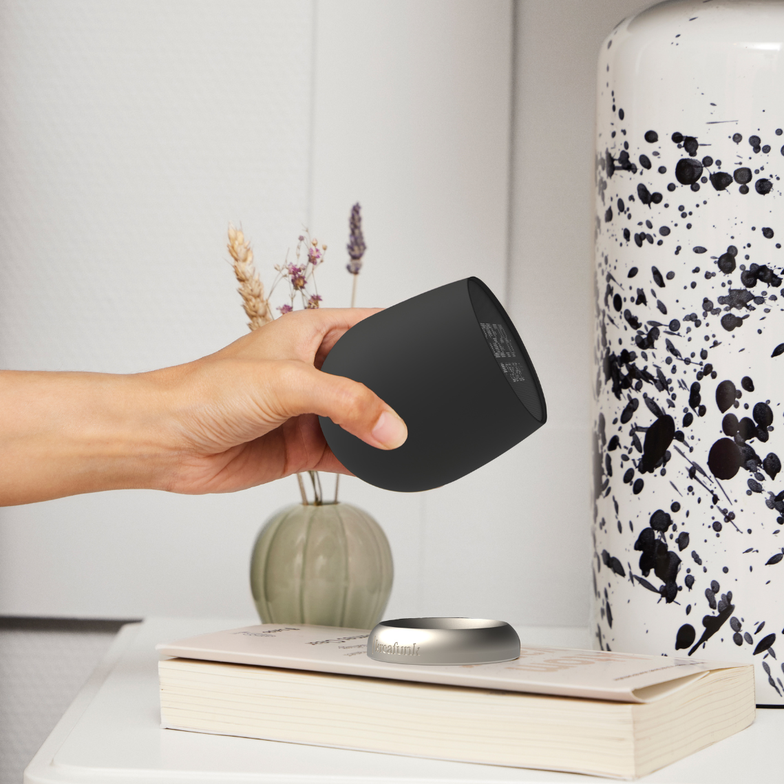 SmartWake - Draadloze Wecker met Touchscreen en Gyrosensor