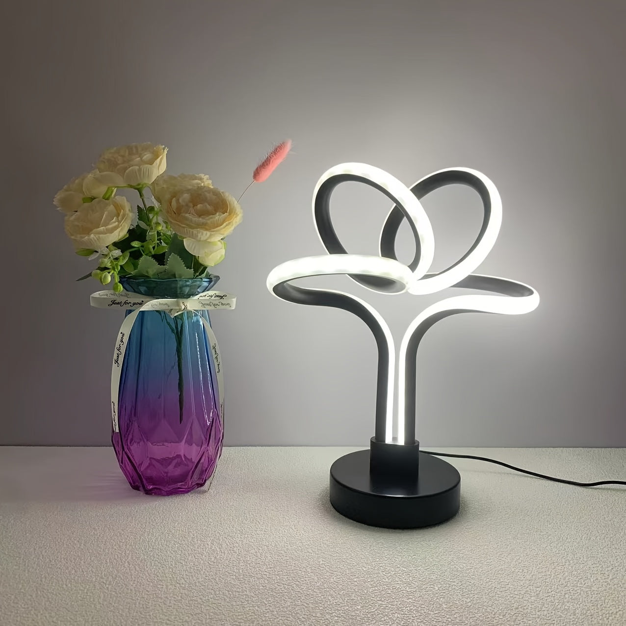 LumiNordic – Scandinavische USB LED Tafellamp