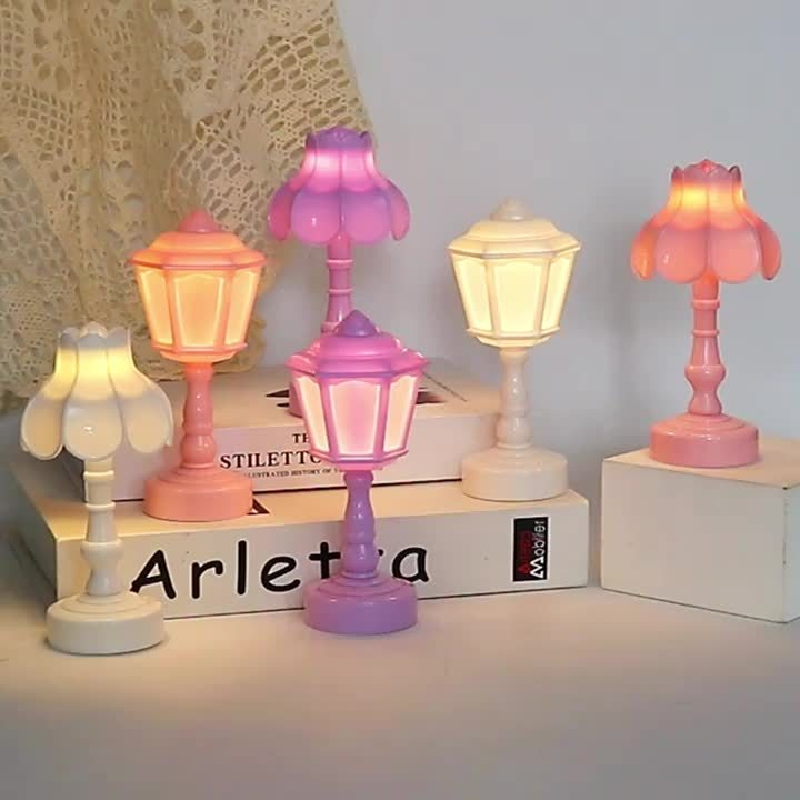 RetroGlow Lamp - Kleine LED Tafellamp Straatlantaarn