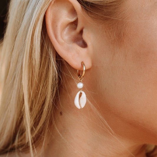 Elegant Cowrie Shell Earrings - Elara Collection