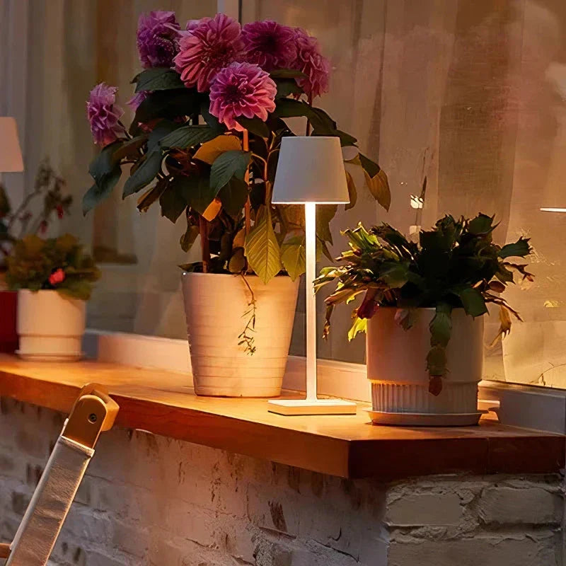 Stijlvolle ChicLuxe - Draadloze Bureau Lamp met Oplaadfunctie