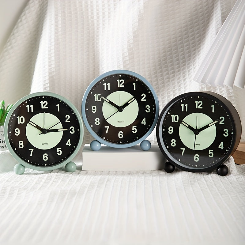 EleganceMetal Clock – Stijlvolle Metalen Wekker met Nachtlamp