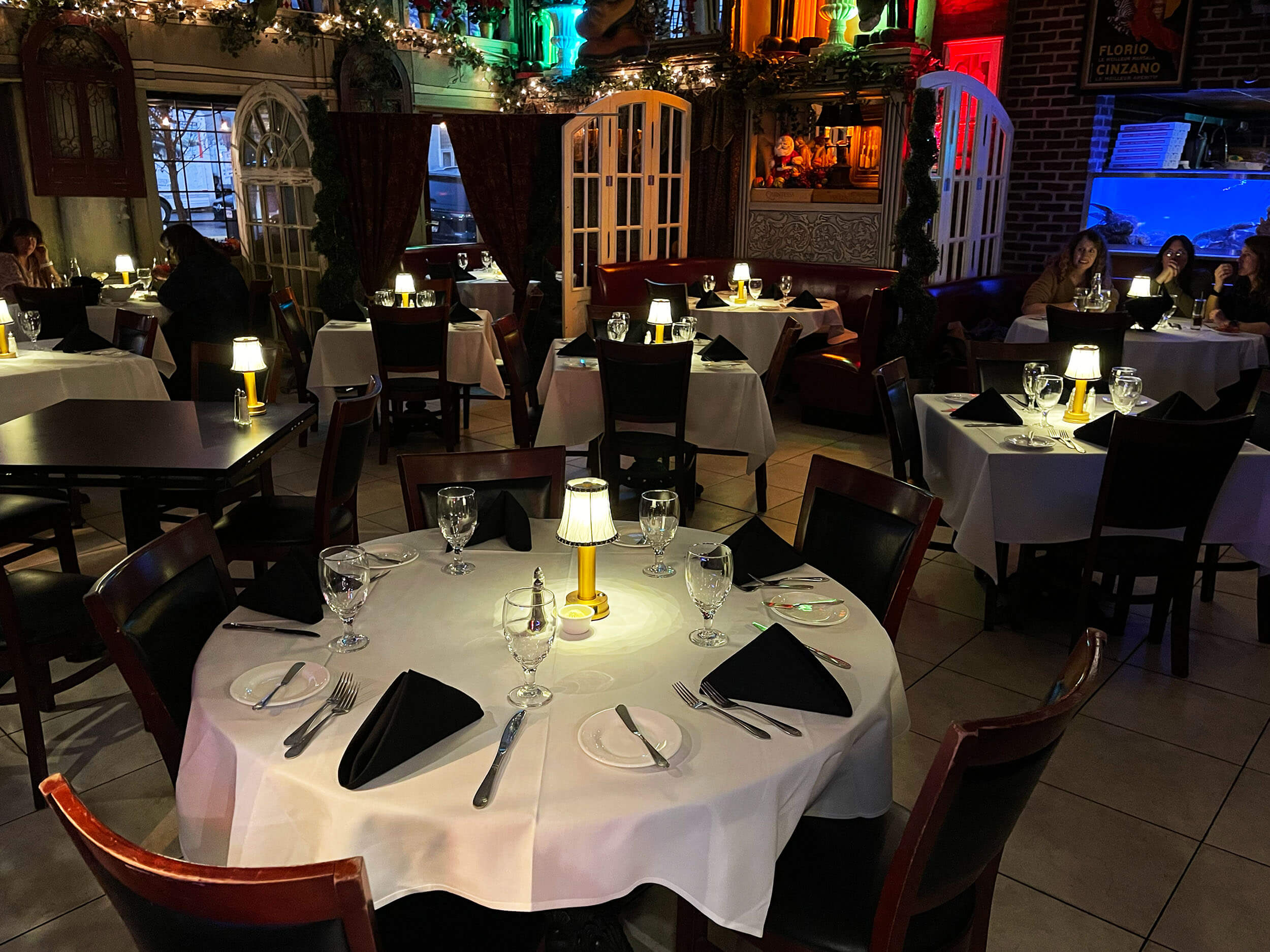 Draadloze Elegantie: Luxe Dimbare Stoffen Tafellamp