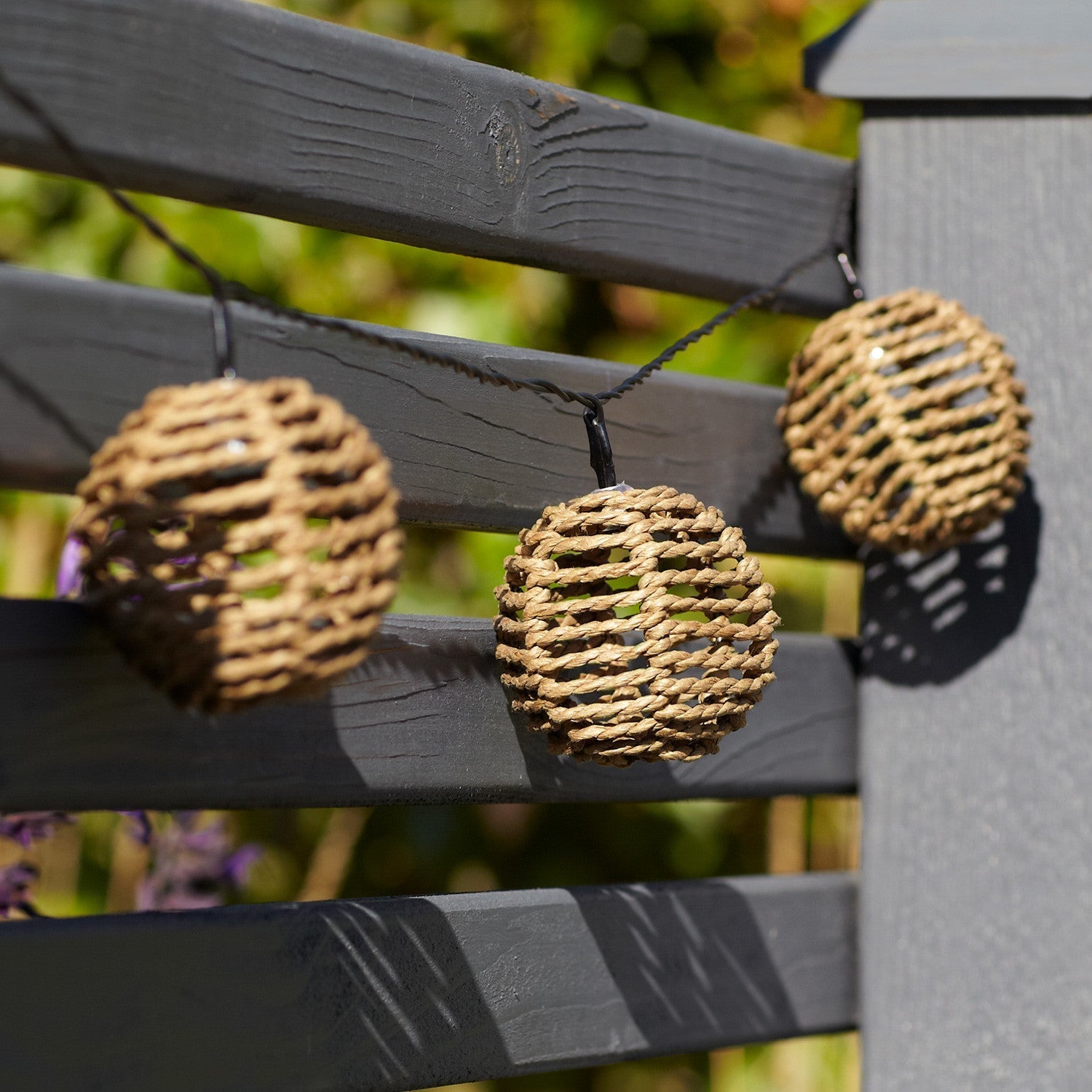 SolarGlow – Rattan Lichterketting met Magische Verlichting