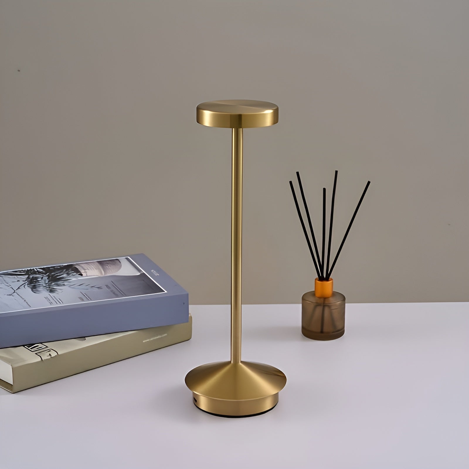 Elegante Tarion Lamp – Draadloos LED met Aanraakbediening