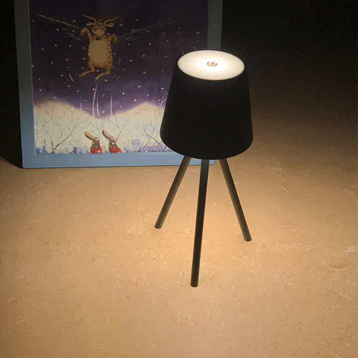 Nordic Driepoot Tafellamp - Stijlvolle Draadloze LED Nachtlamp