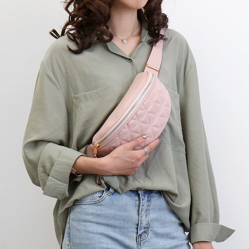 HazelBag - Trendy Heuptasje met Ruitpatroon