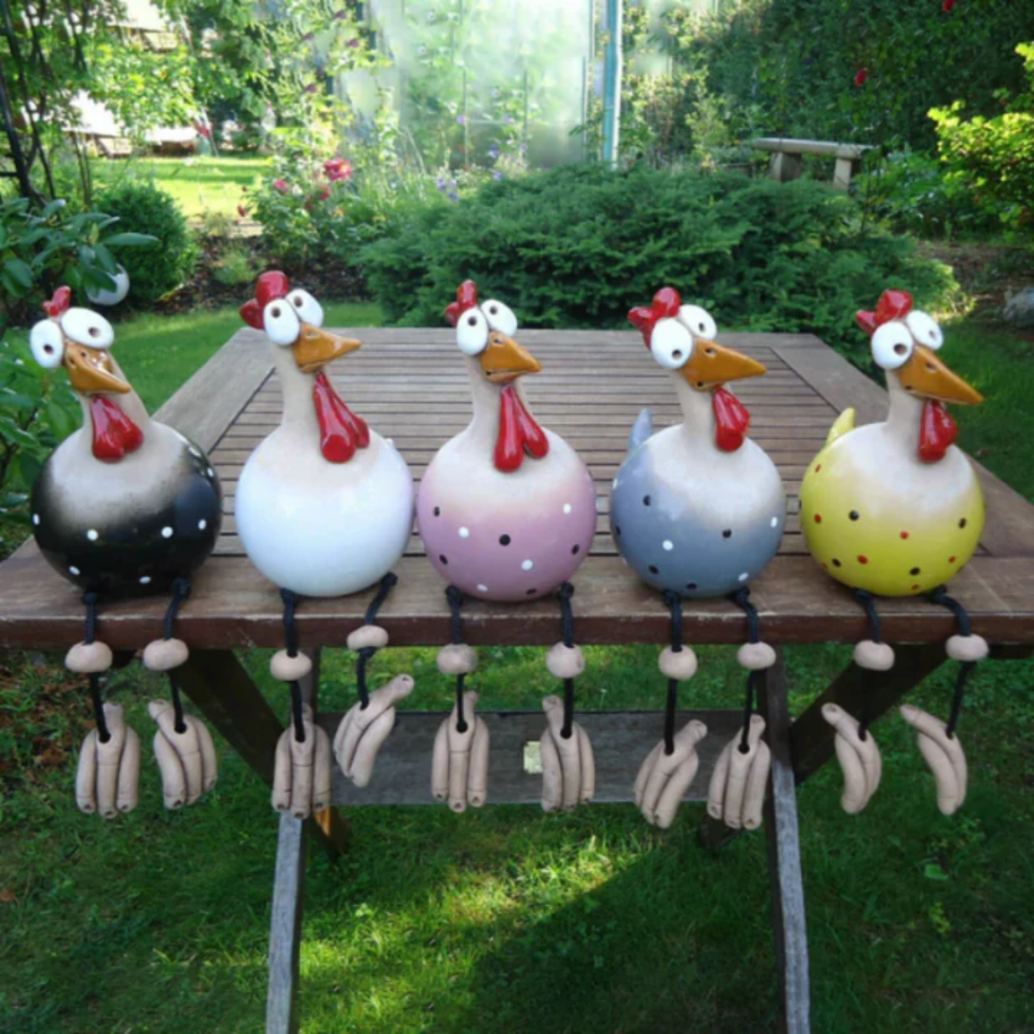 Happy Chicken – Speelse Tuinkipdecoratie voor Buiten