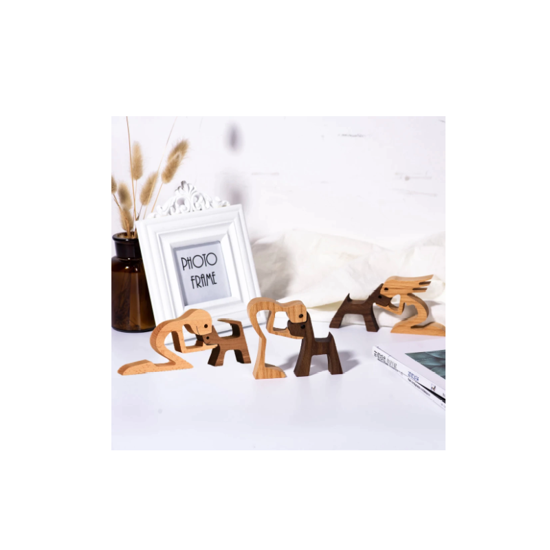 WoodenSculpt – Handgemaakt Houten Beeld voor Interieur