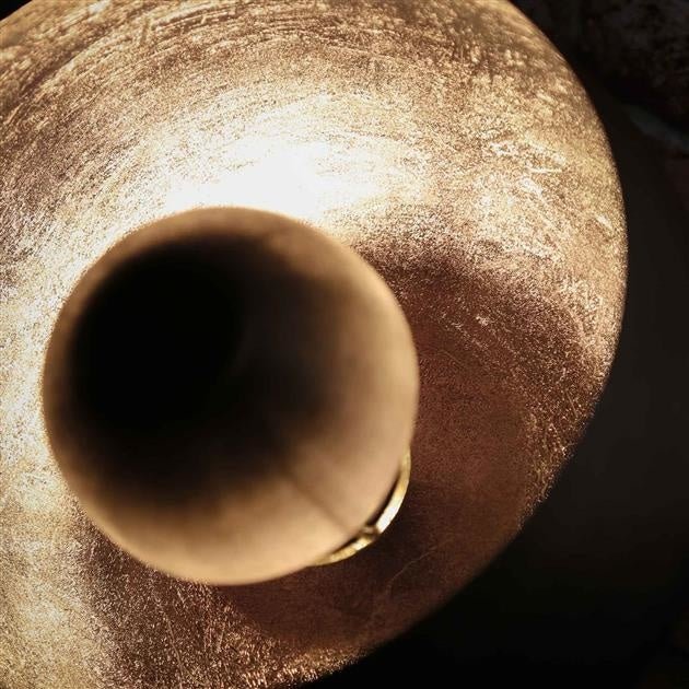 BaselNickel – Verfijnde Tafel Lamp voor Elegante Interieurs