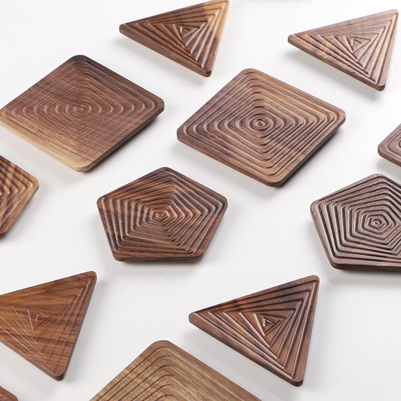 Creative Coasters – Zwart Walnoot in Unieke Vormen