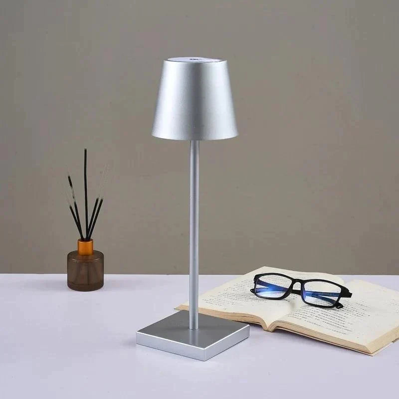 Nora Light – Draadloze Tafellamp met Dimfunctie