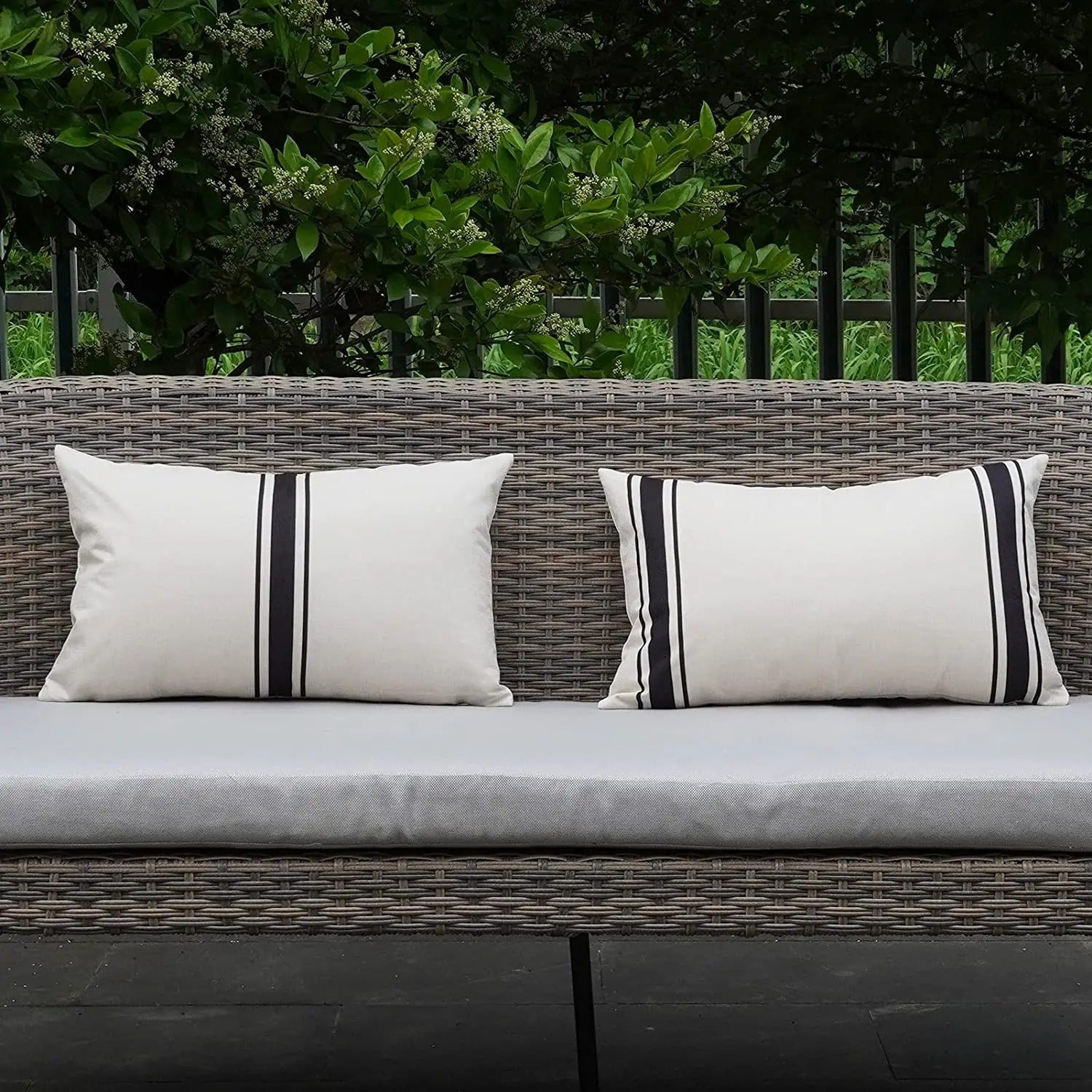 Elegante Waterdichte Kussenhoezen - voor Stijlvolle Tuinmeubels