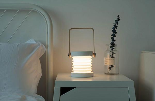 CompactGlow Lantern – Draagbare en Opvouwbare Verlichting