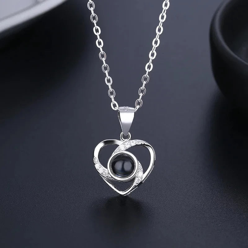 EternalLove Necklace – Hartvormige Ketting in 100 Talen