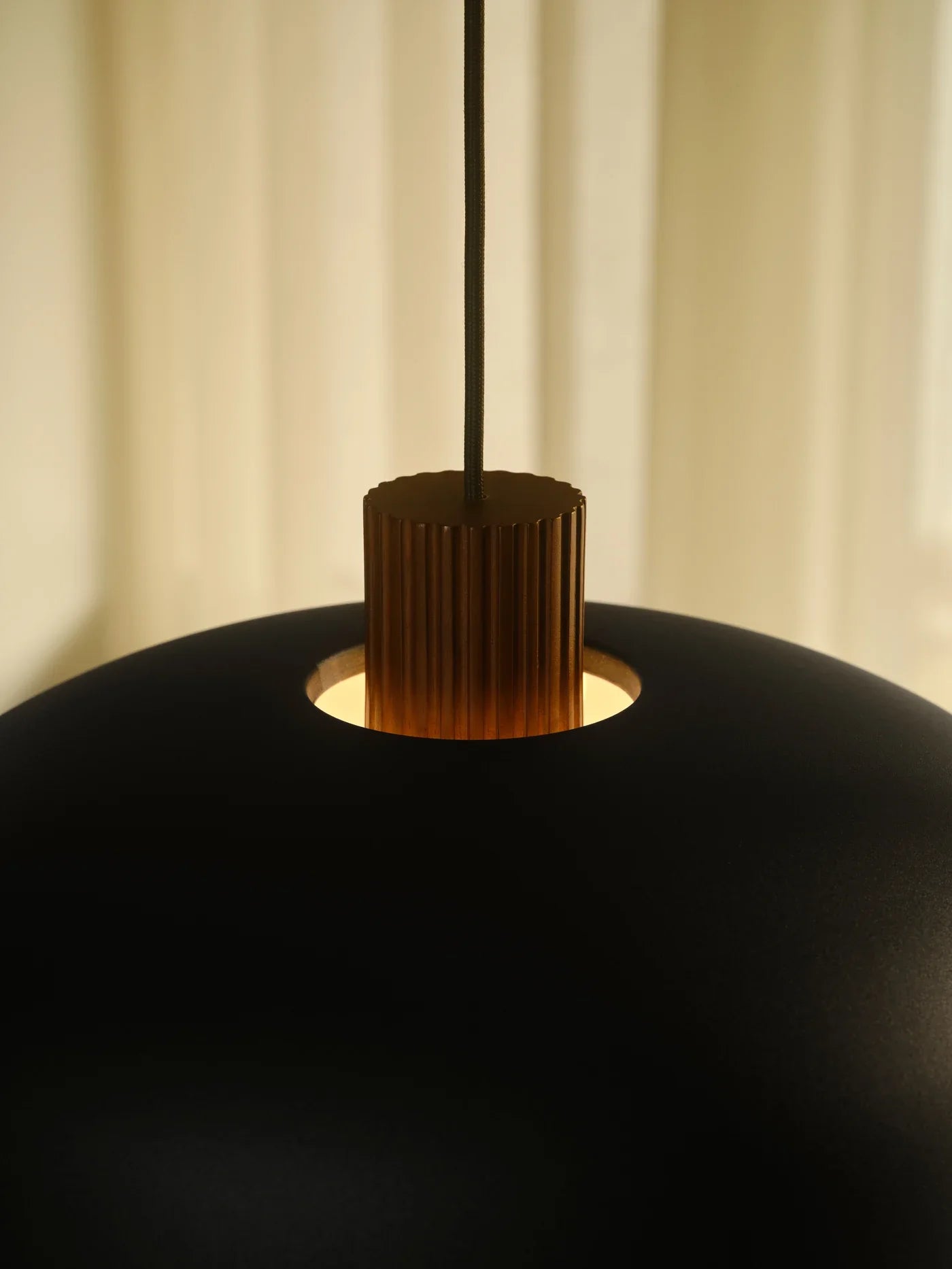 Aurelio Design Light – Zwarte Houten Hanglamp E27