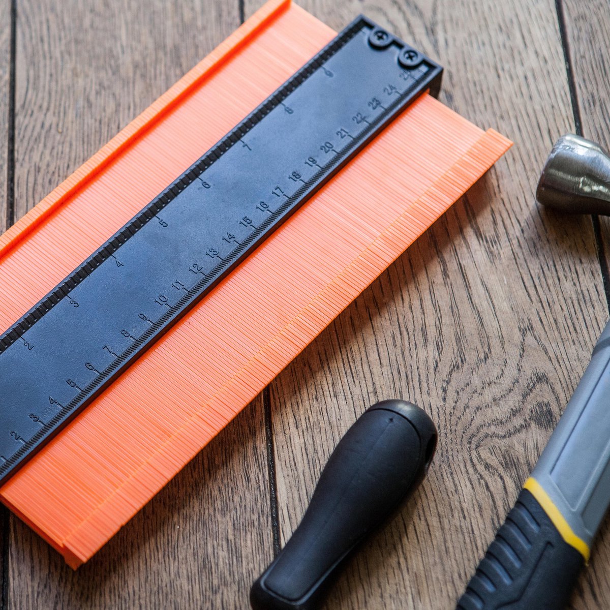 A+ Aftekenhulp ™ - Nooit meer problemen met moeilijke vormen en hoeken tijdens het klussen!