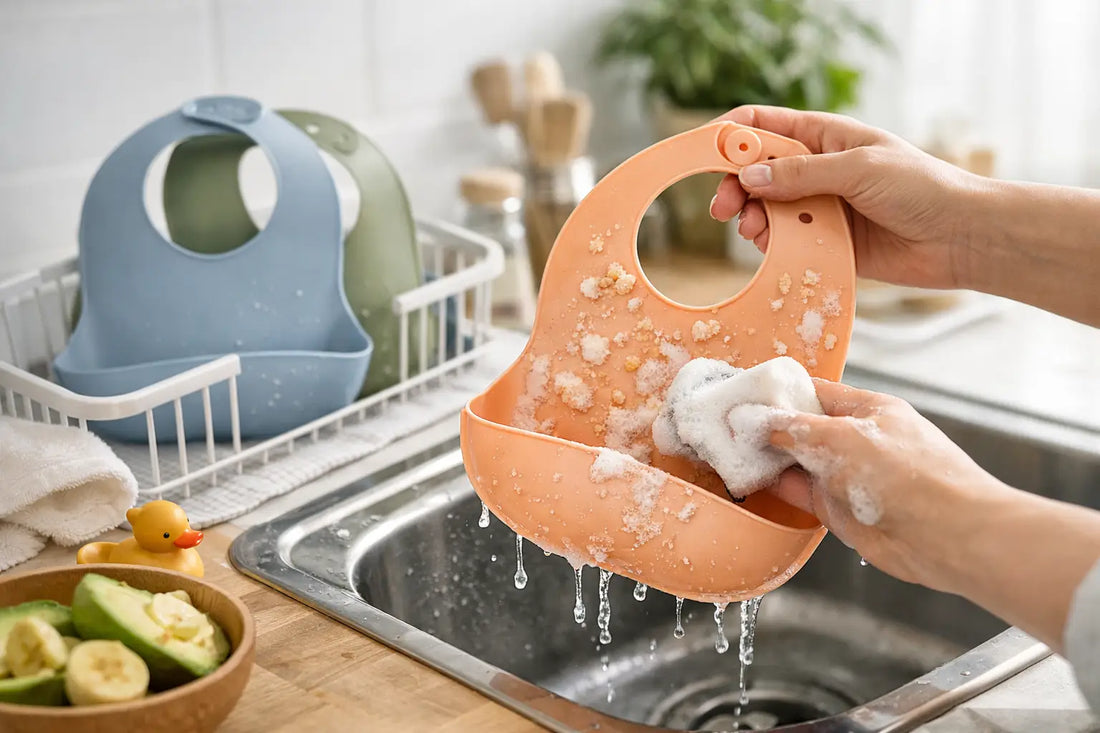 Hoe siliconen slabbetjes schoonmaken? Zo blijft het fris